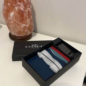 BNIB coach card holder